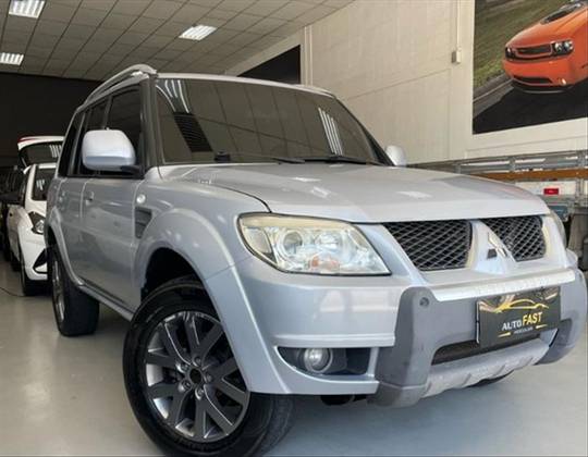 MITSUBISHI PAJERO TR4 2.0 4X2 16V 140CV FLEX 4P MANUAL MITSUBISHI PAJERO TR4 2.0 4X2 16V 140CV FLEX 4P MANUAL